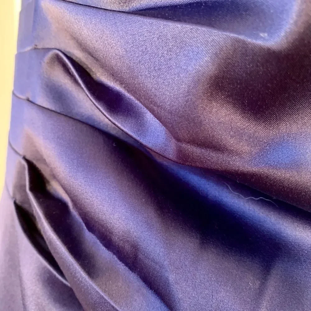 NAVY BLUE SATIN ONE SLEEVE SIZE 11 by TWEEZE ME